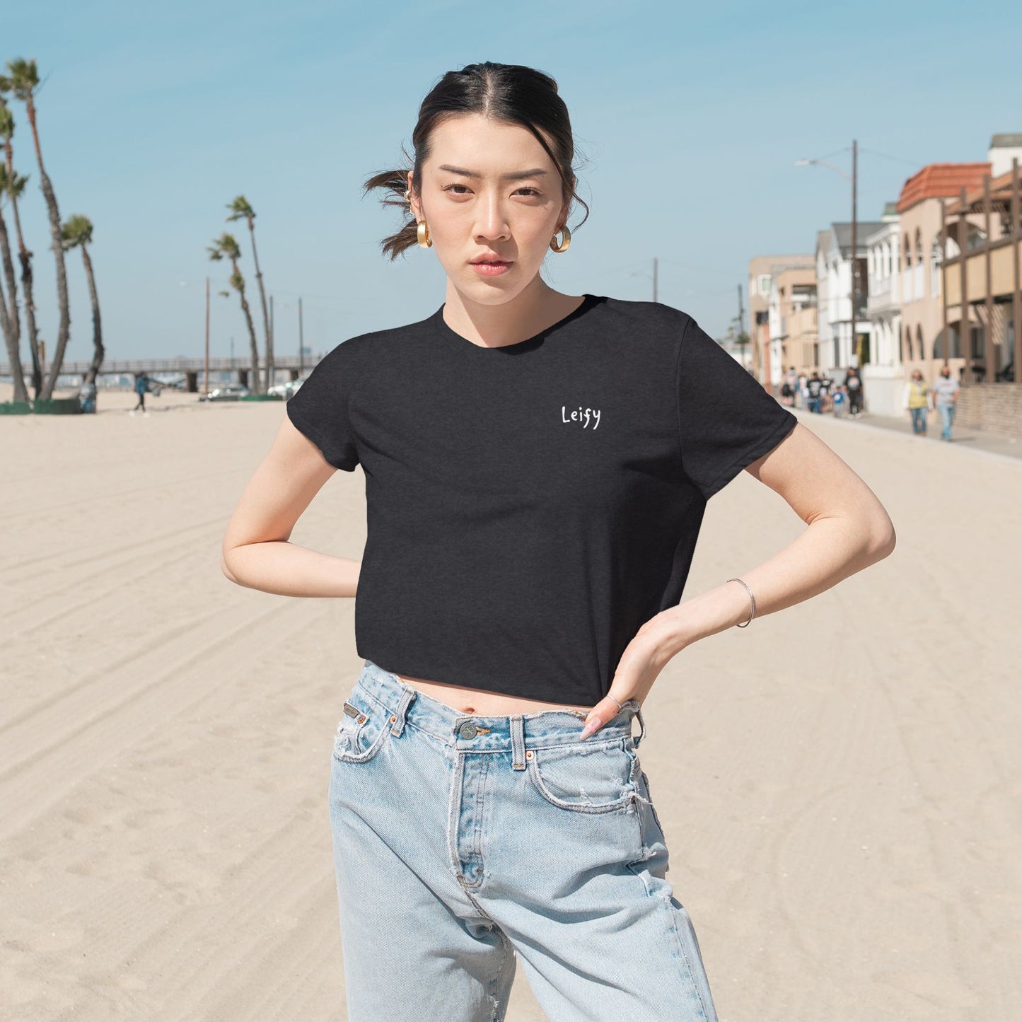 Cropped Tee by LEIFY (US)